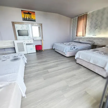 Otel Diamant Side
